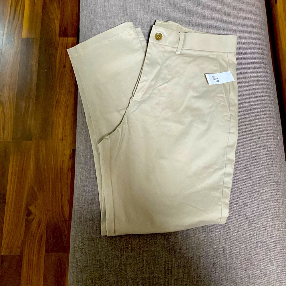 Slim Crop GAP khakis